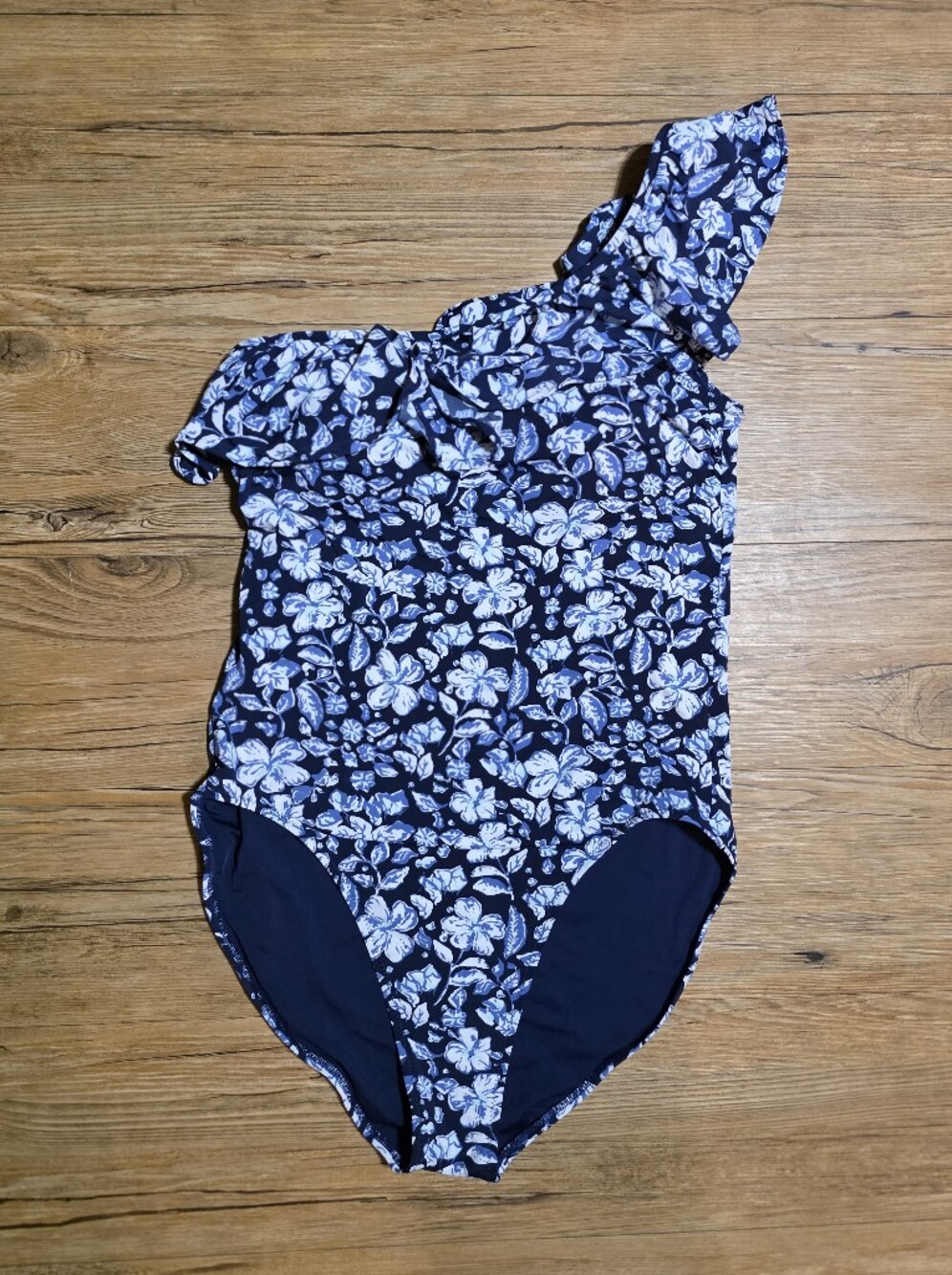 Vineyard Vines Womens Navy & White Floral One-Shoulder Swimsuit Sz S - Picture 2 of 7